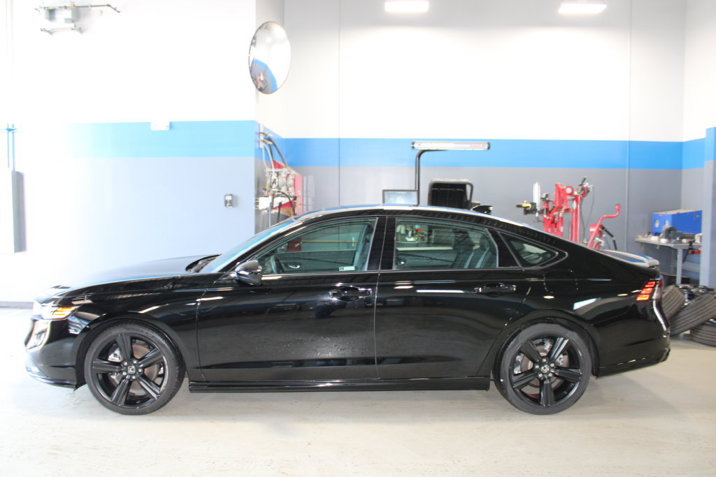 Used 2024 Honda Accord Sport image 9