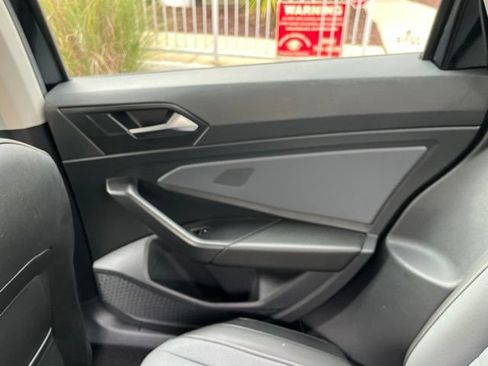 Used 2025 Volkswagen Jetta SE FWD image 14