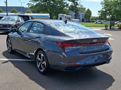 Certified 2023 Hyundai Elantra SEL w/ Convenience Package FWD image 4
