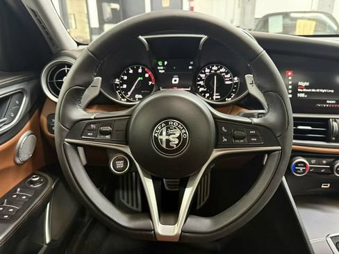 Used 2017 Alfa Romeo Giulia Ti w/ TI 19" Sport Package RWD image 17