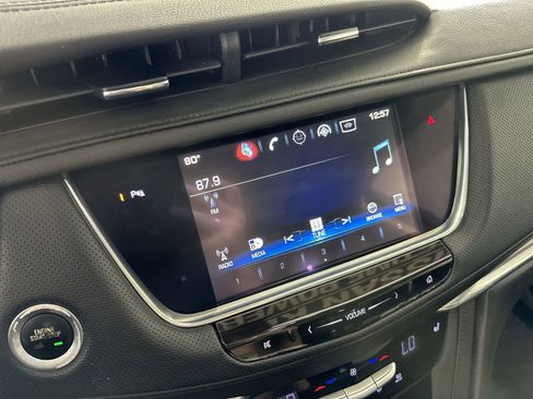 Used 2017 Cadillac XT5 Luxury w/ Driver Awareness Package FWD image 16