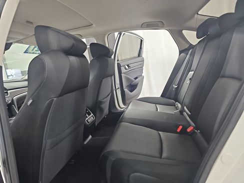 Used 2021 Honda Accord EX image 17