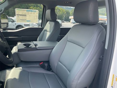 New 2026 Ford F250 XL w/ FX4 Off-Road Package image 17