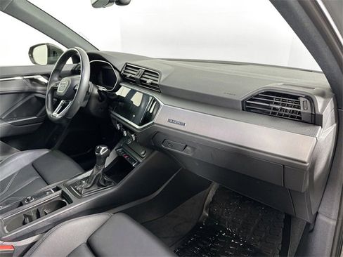 Used 2023 Audi Q3 2.0T Premium w/ Black Optic Sport Package image 29