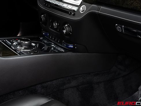 Used 2016 Rolls-Royce Wraith RWD image 28