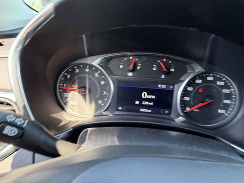 Used 2024 Chevrolet Equinox LT AWD/4WD image 30