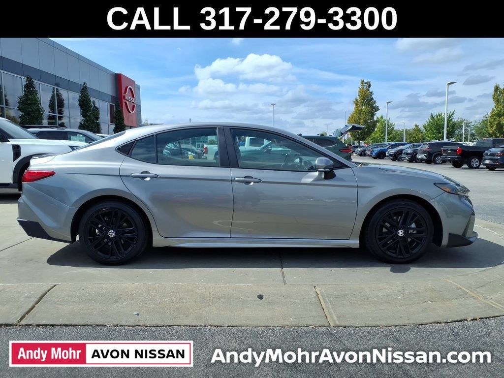 Used 2025 Toyota Camry SE FWD image 8