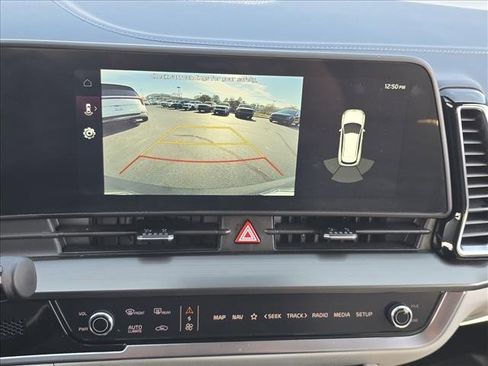 Used 2024 Kia Sportage EX image 18