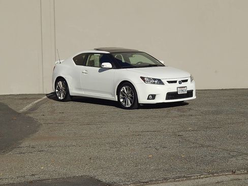 Used 2013 Scion tC image 1