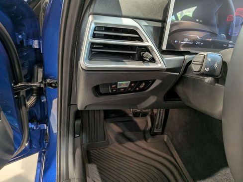 New 2026 BMW 330i xDrive Sedan w/ M Sport Package AWD/4WD image 17
