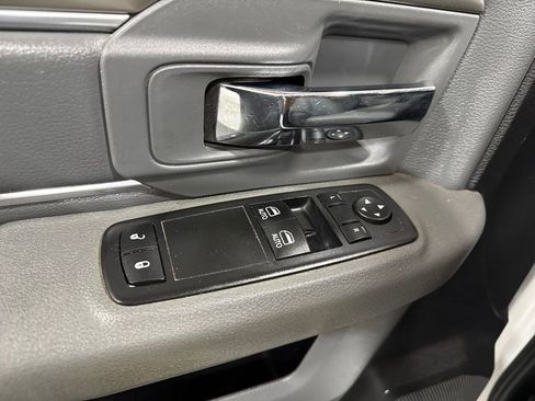 Used 2016 RAM 3500 Tradesman w/ Chrome Appearance Group image 11