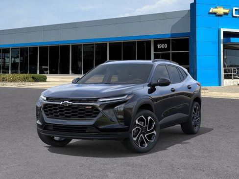 New 2026 Chevrolet Trax RS w/ Sunroof Package FWD image 6