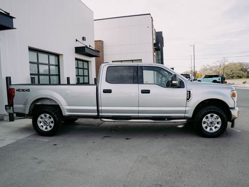 Used 2022 Ford F350 XLT image 10
