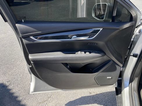 Used 2020 Cadillac XT5 Premium Luxury image 10