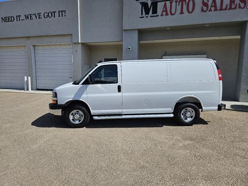 Used 2025 Chevrolet Express 2500 w/ Driver Convenience Package RWD image 2