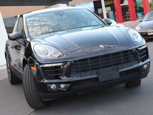 Used 2018 Porsche Macan Sport Edition AWD/4WD image 2