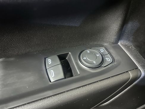 Used 2021 Chevrolet Silverado 1500 W/T w/ WT Value Package image 5