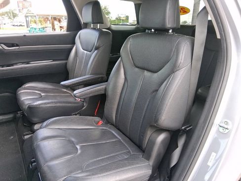 Used 2020 Hyundai Palisade SEL w/ Premium Package FWD image 13