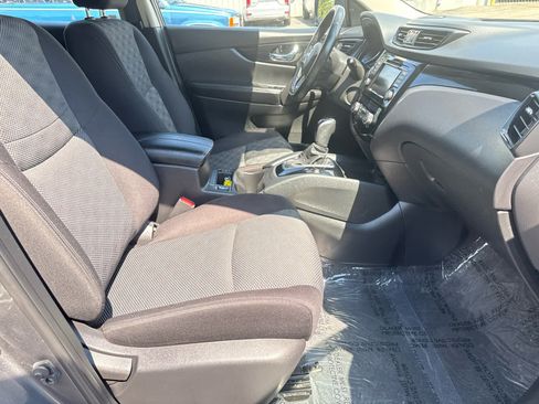 Used 2019 Nissan Rogue Sport SV w/ All-Weather Package AWD/4WD image 12