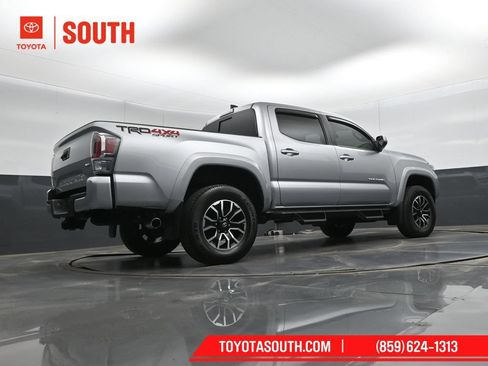 Used 2023 Toyota Tacoma TRD Sport AWD/4WD image 34