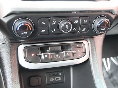 Used 2021 GMC Acadia SLT w/ Elevation Edition AWD/4WD image 26