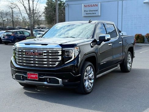 Used 2025 GMC Sierra 1500 Denali image 3