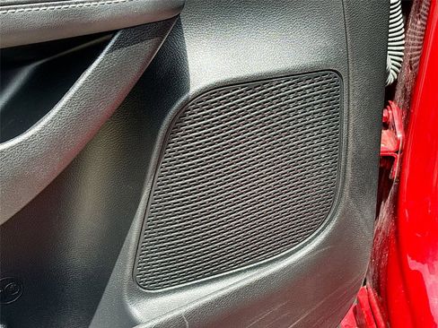Used 2025 Chrysler Pacifica Select FWD image 18