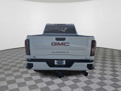 Used 2025 GMC Sierra 2500 AT4 AWD/4WD image 10