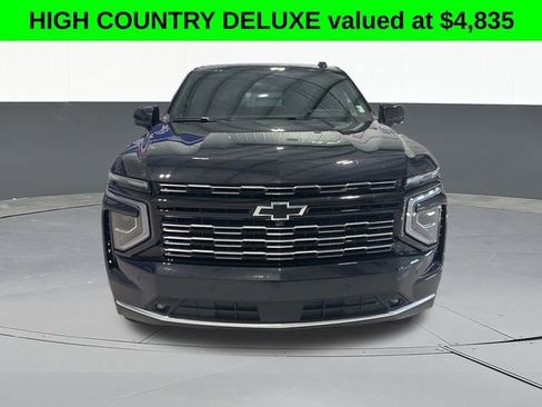 Used 2025 Chevrolet Tahoe High Country AWD/4WD image 2