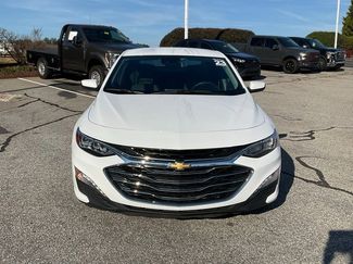Used 2023 Chevrolet Malibu LT video 2