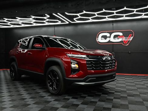 New 2026 Chevrolet Equinox LT w/ Safety and Technology Package image 2