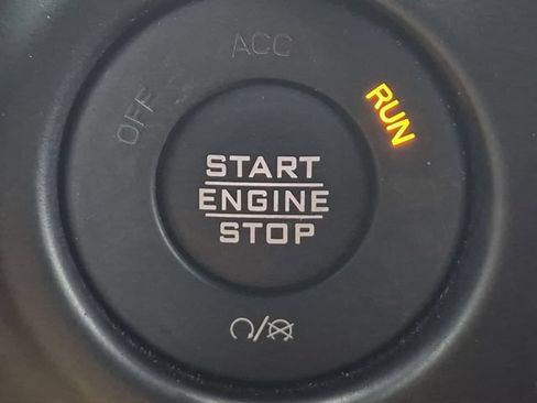 Used 2023 Jeep Wrangler Unlimited w/ Cold Weather Group AWD/4WD image 28