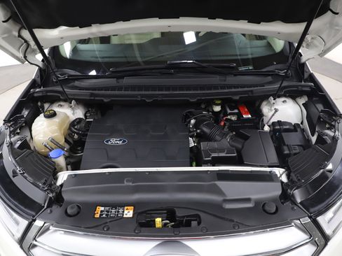 Used 2016 Ford Edge SEL w/ Equipment Group 201A AWD/4WD image 31