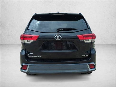Used 2019 Toyota Highlander Limited FWD image 6
