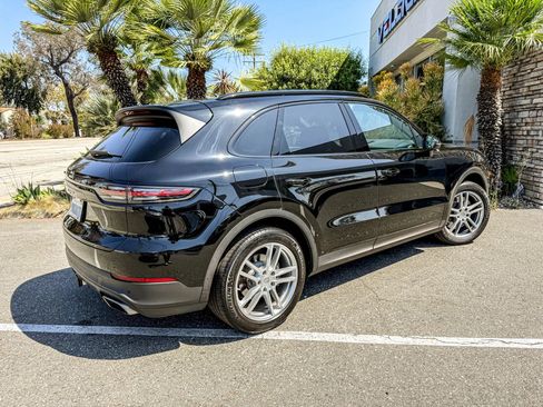 Used 2022 Porsche Cayenne Platinum Edition AWD/4WD image 8