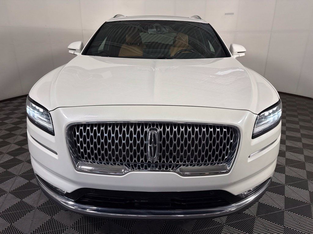 Used 2023 Lincoln Nautilus Black Label w/ Class II Trailer Tow Package AWD/4WD image 3