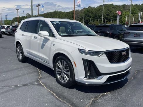 Certified 2020 Cadillac XT6 Premium Luxury FWD image 6
