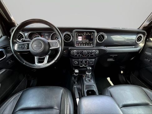 Used 2022 Jeep Wrangler Unlimited Sahara AWD/4WD image 7