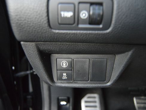 Used 2018 Honda Accord Sport image 12