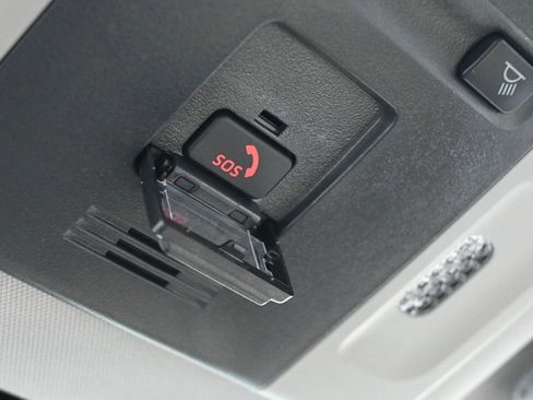 Used 2024 Toyota Camry SE image 21