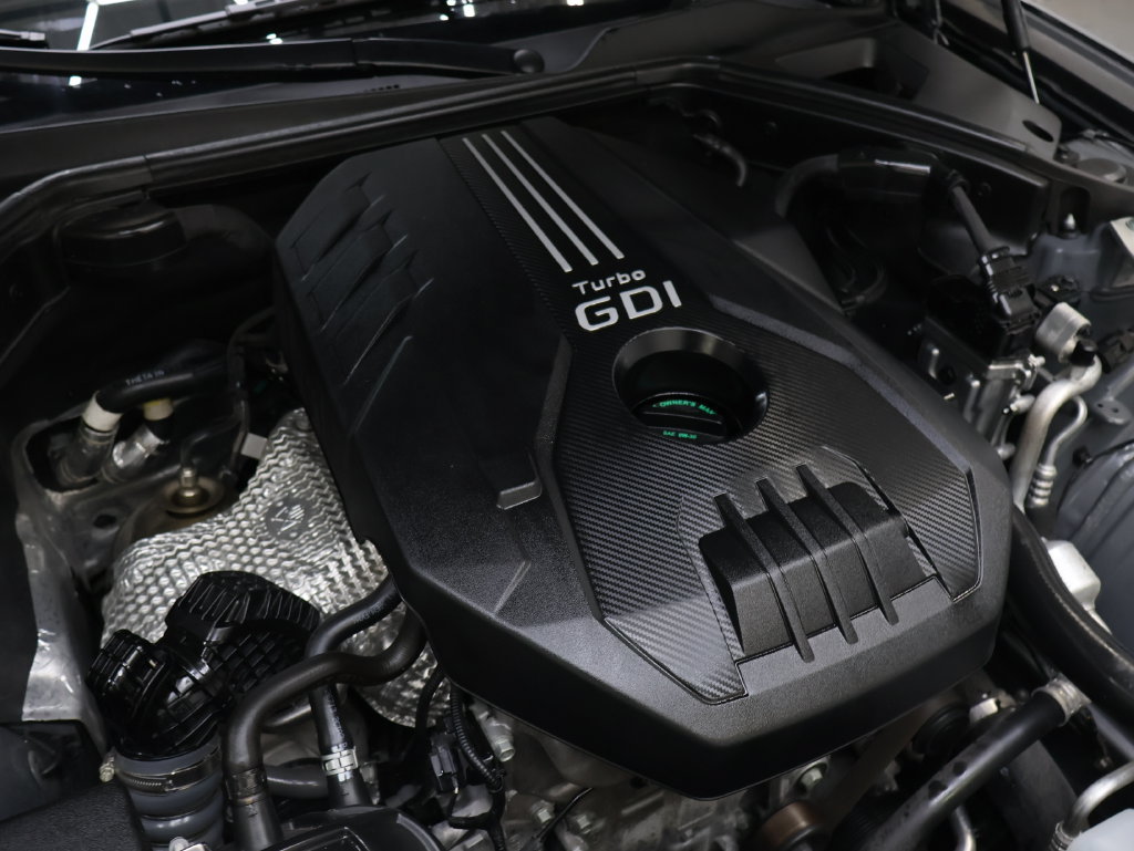 Used 2023 Genesis G70 2.0T w/ Sport Prestige Package RWD image 29