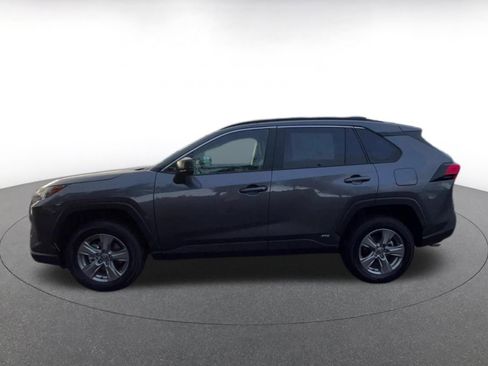 Used 2025 Toyota RAV4 LE image 9