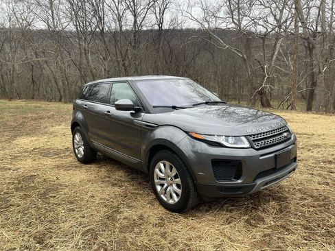 Used 2019 Land Rover Range Rover Evoque image 2