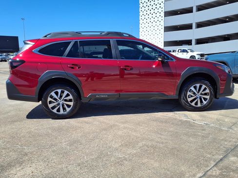 Certified 2025 Subaru Outback Premium w/ Popular Package #1A image 24