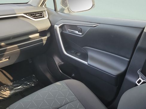 Certified 2023 Toyota RAV4 XLE FWD image 13