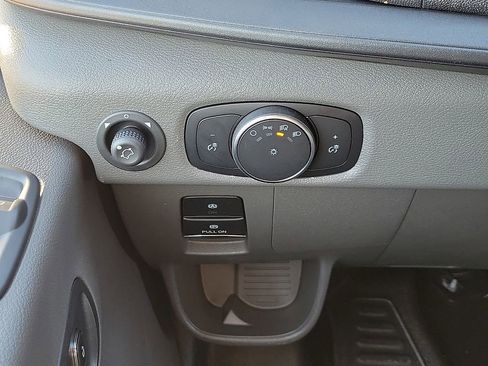 New 2026 Ford Transit 250 148 Medium Roof w/ Load Area Protection Package RWD image 14