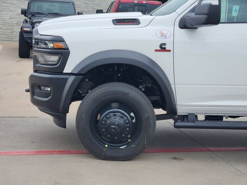 New 2026 RAM 5500 Tradesman AWD/4WD image 10
