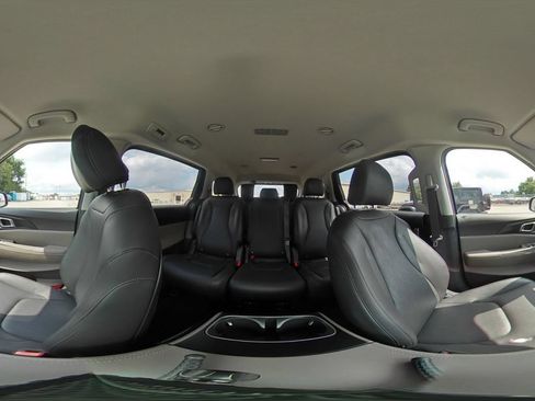 Used 2026 Kia Carnival FWD image 44