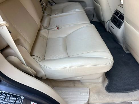 Used 2014 Lexus LX 570 4WD w/ Luxury Package image 18
