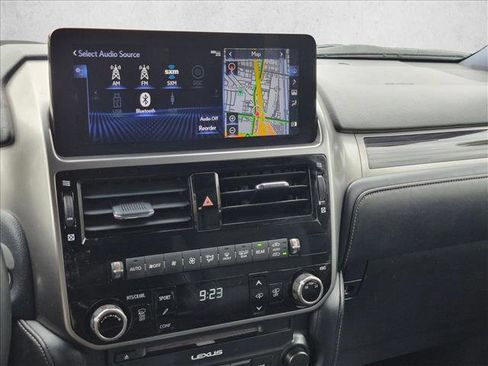 Used 2022 Lexus GX 460 Luxury w/ Off Road Package AWD/4WD image 13